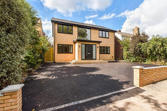 4 Bedroom Detached House For Sale In The Glade, Waterlooville, PO7