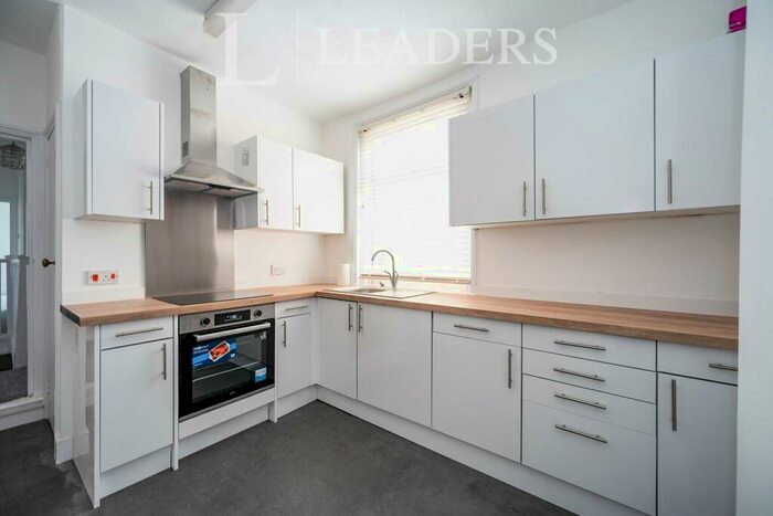 2 Bedroom Apartment To Rent In Gains Road, Southsea, PO4