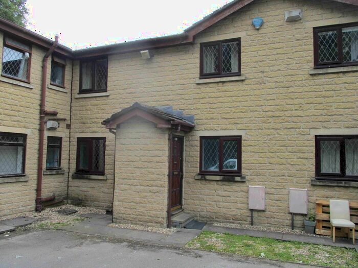2 Bedroom Flat To Rent In Mosley Common Road, Tyldesley, Manchester, Greater Manchester, M29