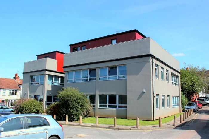 2 Bedroom Flat To Rent In Flat Lawster House, South Street, RH4