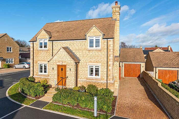 4 Bedroom Detached House For Sale In St. Wulfstan Close, Hawkesbury Upton, GL9