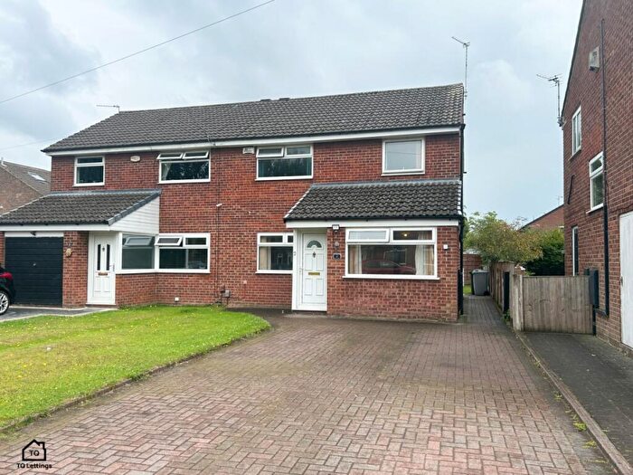 4 Bedroom Semi-Detached House To Rent In Chester Avenue, Sale, M33