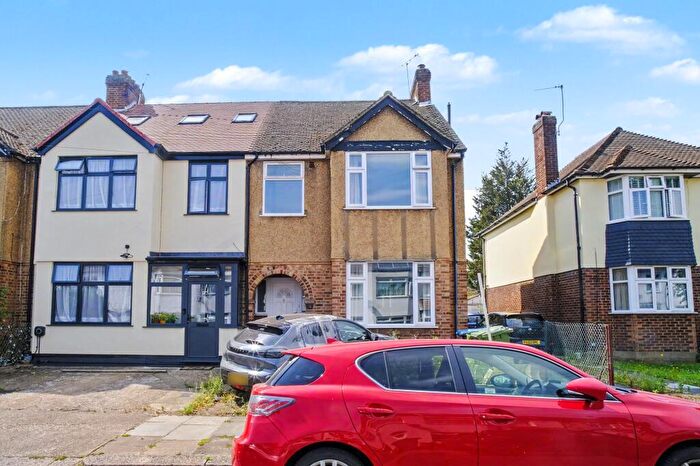 4 Bedroom End Of Terrace House For Sale In Central Road, Wembley, Middlesex, HA0