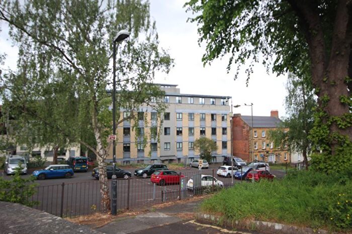 2 Bedroom Flat To Rent In Court Ash, Yeovil, BA20