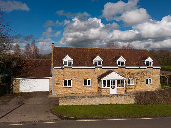 4 Bedroom Detached House For Sale In Wixford Road, Ardens Grafton, B50