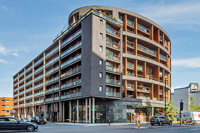 2 Bedroom Flat For Sale In Hallsville Road, London, E16