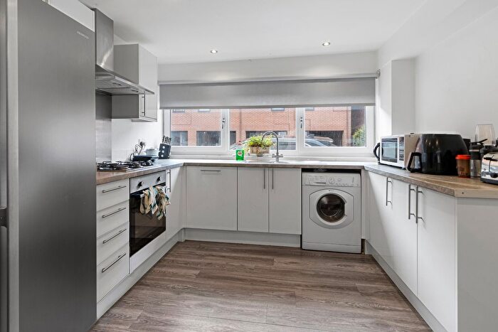 1 Bedroom Semi-Detached House To Rent In King Edward Street, St Davids, Exeter, EX4