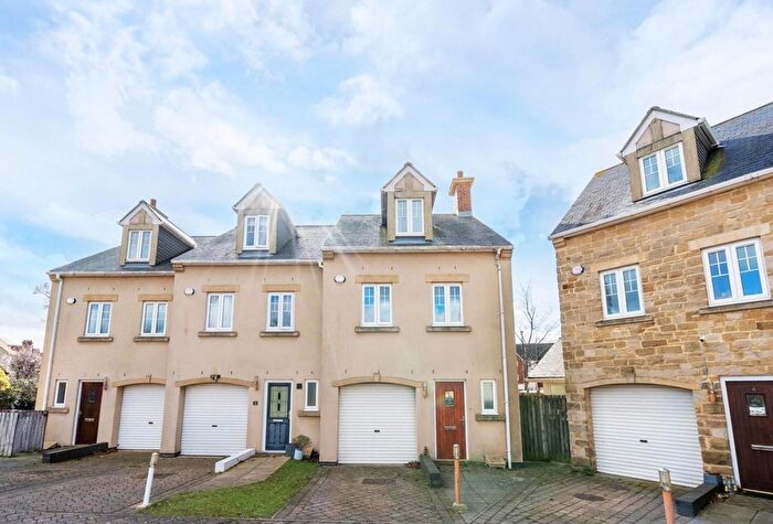 4 Bedroom End Terrace House For Sale In Churchill Court, Monkseaton, NE25