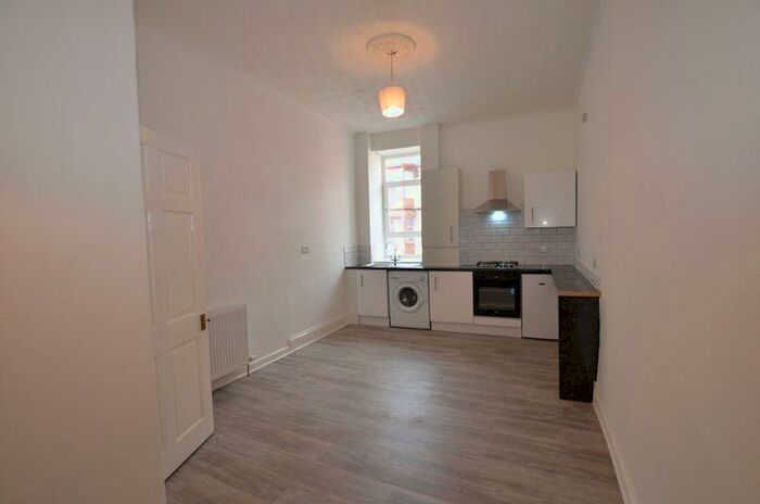 1 Bedroom Flat To Rent In Middleton Street, Cessnock, Glasgow, Lanarkshire, G51