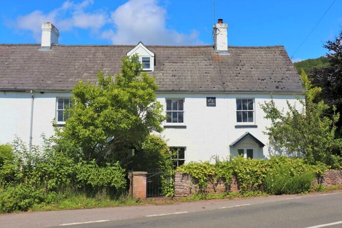 5 Bedroom Cottage For Sale In Hereford Road, Manson, NP25