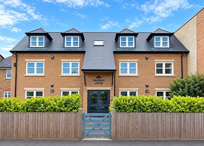 1 Bedroom Apartment To Rent In Oakdale Lodge, Tapster Street, Barnet, Herts, EN5
