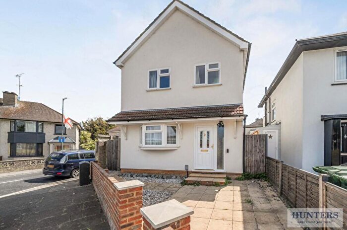 3 Bedroom Detached House For Sale In Birling Road, Erith, DA8