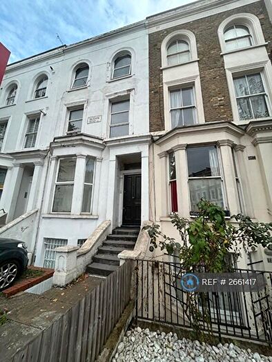 3 Bedroom Flat To Rent In Isledon Road, London, N7