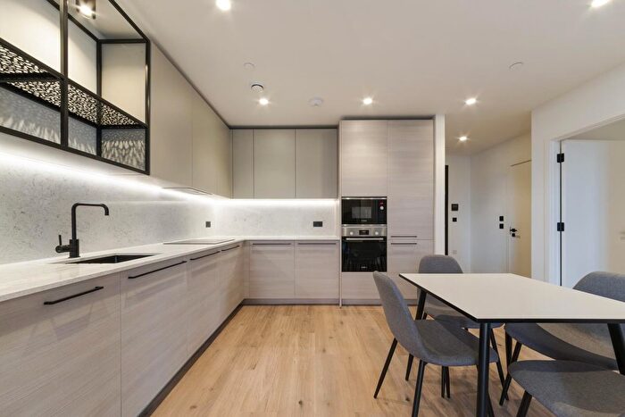 1 Bedroom Flat To Rent In Curlew House, Poplar Riverside, London, E14