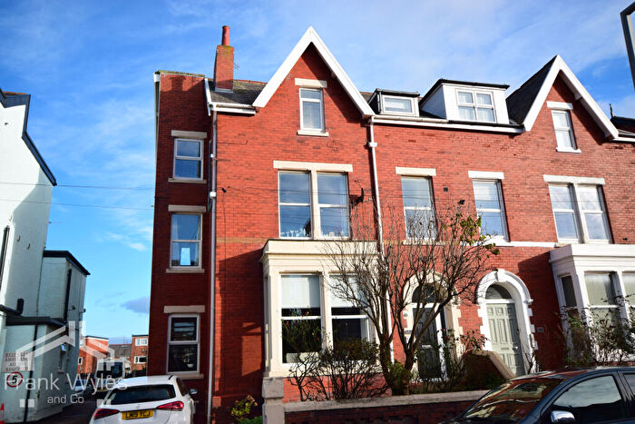 2 Bedroom Flat For Sale In Flat, St. Andrews Road South, Lytham St. Annes, Lancashire, FY8