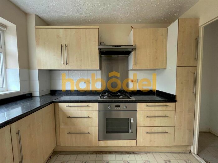 3 Bedroom Semi-Detached House To Rent In Hesleden, Wilnecote, Tamworth, B77