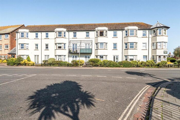 2 Bedroom Retirement Property For Sale In West Street, Bognor Regis, PO21