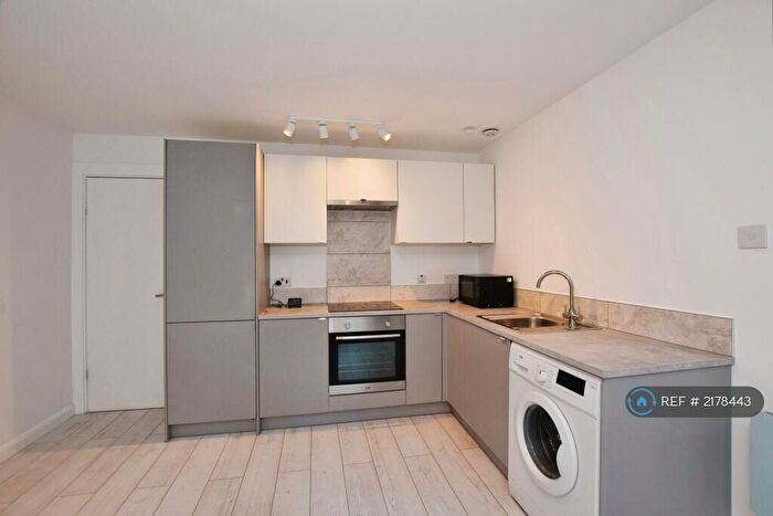 1 Bedroom Flat To Rent In Dens Road, Dundee, DD3