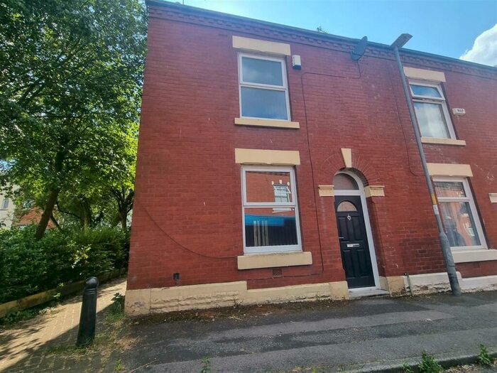 2 Bedroom End Of Terrace House To Rent In Croft Street, Stalybridge, SK15