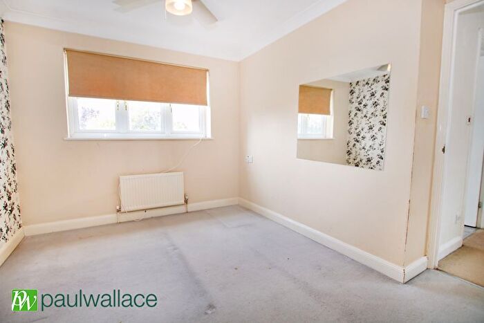 3 Bedroom Detached House For Sale In Canons Gate, Cheshunt, Waltham Cross, EN8