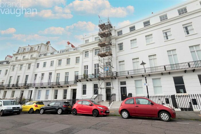 2 Bedroom Flat To Rent In Lewes Crescent, Brighton, BN2
