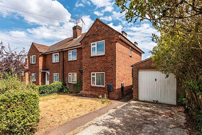 2 Bedroom Flat For Sale In St. Johns Hill, Sevenoaks, Kent, TN13