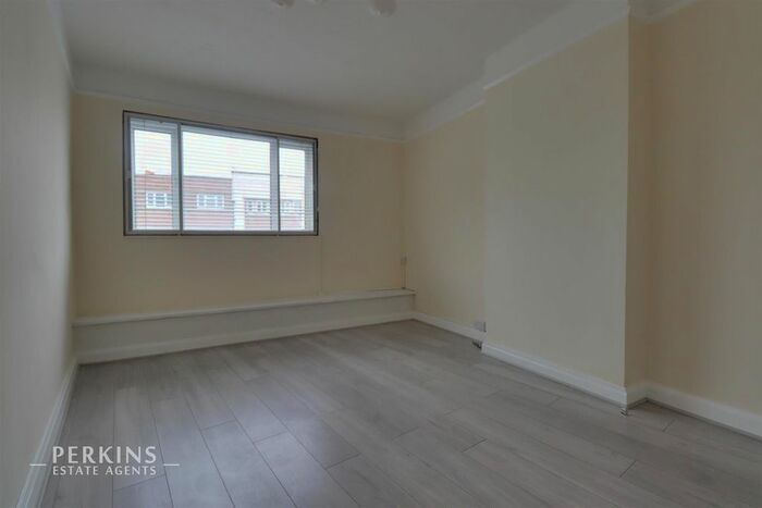2 Bedroom Flat To Rent In Medway Parade, UB6