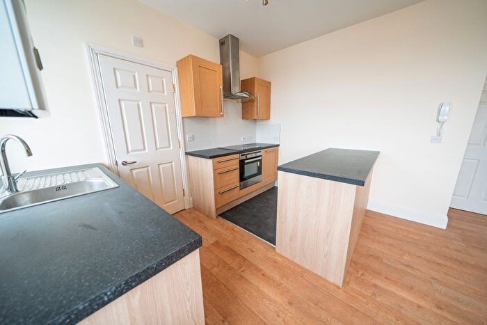 2 Bedroom Flat To Rent In Wimborne Road, Bournemouth, BH9