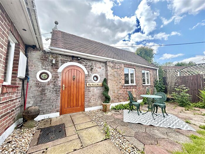 1 Bedroom House To Rent In Winchester Road, Fair Oak, Eastleigh, SO50