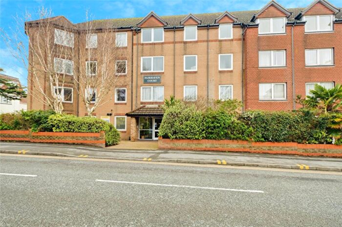 1 Bedroom Apartment For Sale In Fairhaven Court, Boscombe, BH5