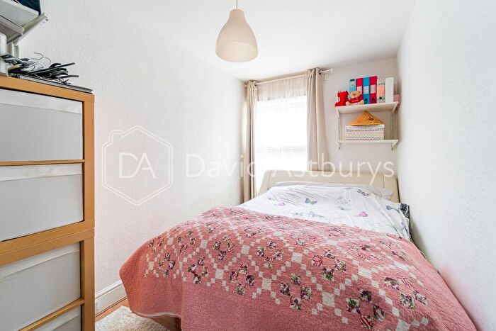 1 Bedroom Flat To Rent In The Broadway, Crouch End, London, N8