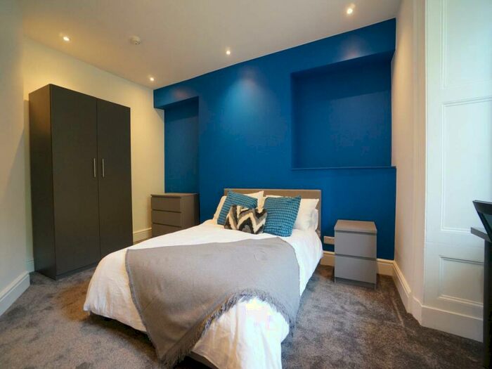 5 Bedroom House To Rent In The Crescent, Bangor, Gwynedd, LL57