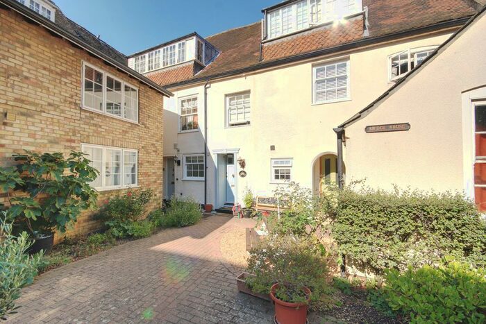 2 Bedroom Maisonette To Rent In London Road, St. Ives, Huntingdon, PE27