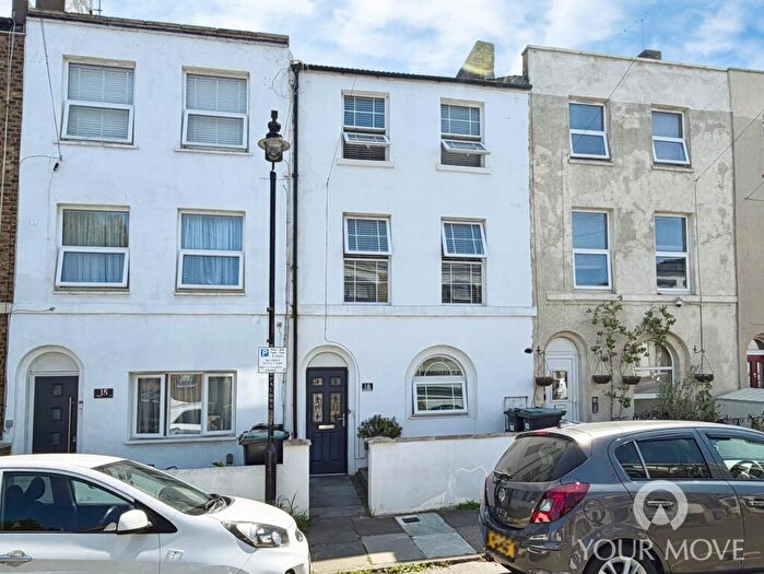 5 Bedroom Terraced House For Sale In Peacock Street, Gravesend, Kent, DA12