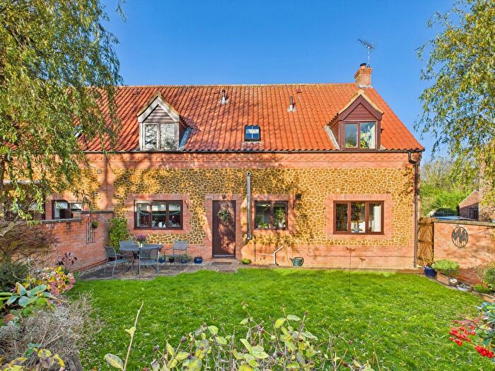 4 Bedroom Semi-Detached House For Sale In Church Farm Barns, Narborough, King's Lynn, PE32