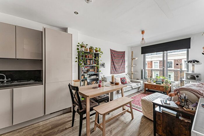 1 Bedroom Flat For Sale In Kingsland High Street, London, E8