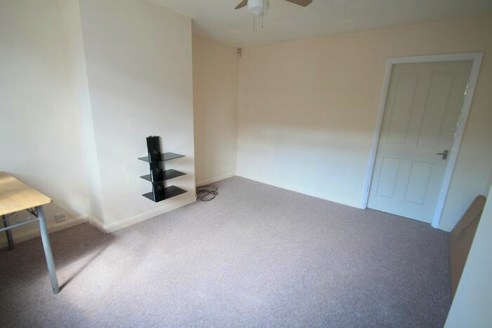3 Bedroom Property To Rent In Trent Road, Luton LU3
