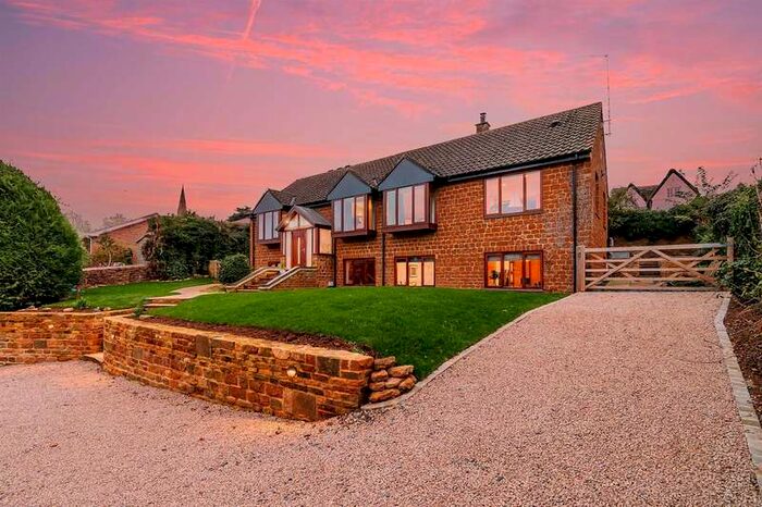 5 Bedroom Detached House For Sale In School Road, Spratton, Northampton, Northamptonshire, NN6