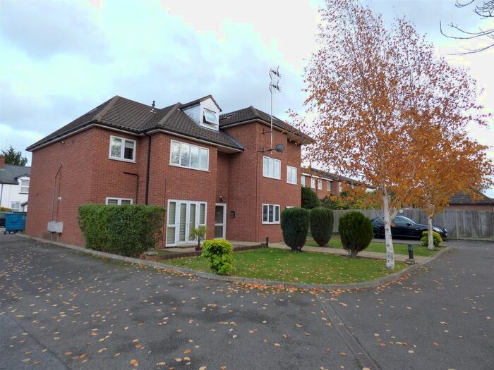 1 Bedroom Property To Rent In Drayton Road, Borehamwood, WD6