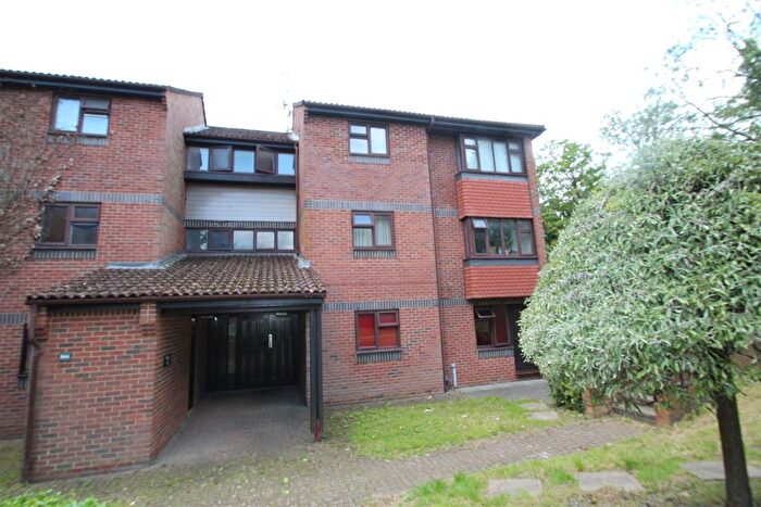 1 Bedroom Flat To Rent In Clarendon Close, Old Town, Hemel Hempstead, HP2