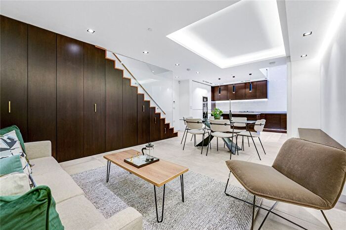 3 Bedroom Terraced House To Rent In Harley Place, Marylebone, London, W1G