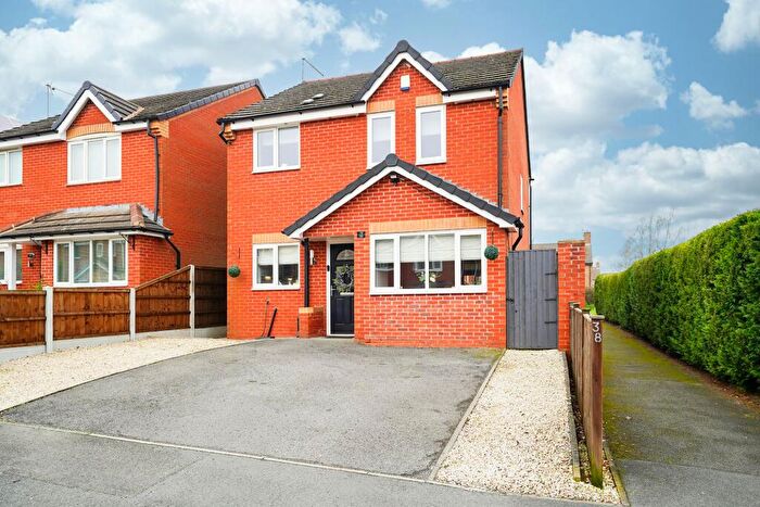 4 Bedroom Detached House For Sale In Ashton Road, Clay Cross, S45