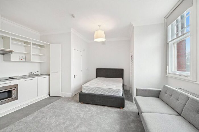 Studio To Rent In Egerton Gardens, London, SW3