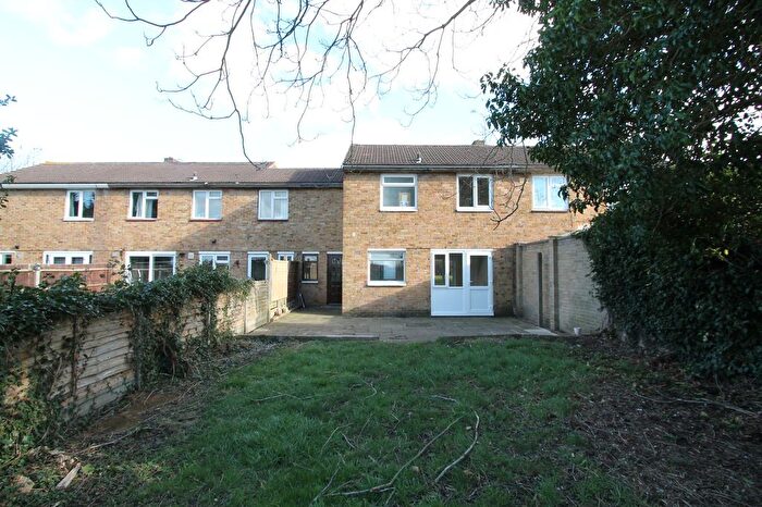 3 Bedroom Terraced House For Sale In Haseldine Meadows, Hatfield, AL10