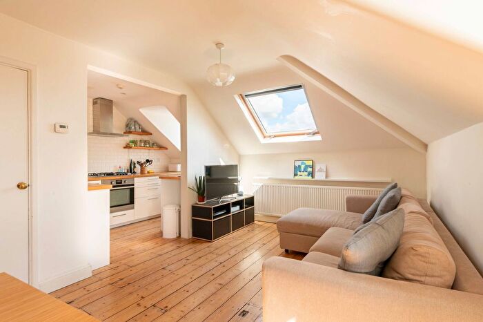 1 Bedroom Flat For Sale In Nugent Hill, Bristol, BS6
