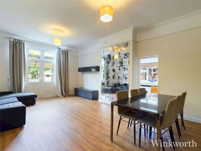 2 Bedroom Flat To Rent In Twyford Avenue, Acton, London, W3