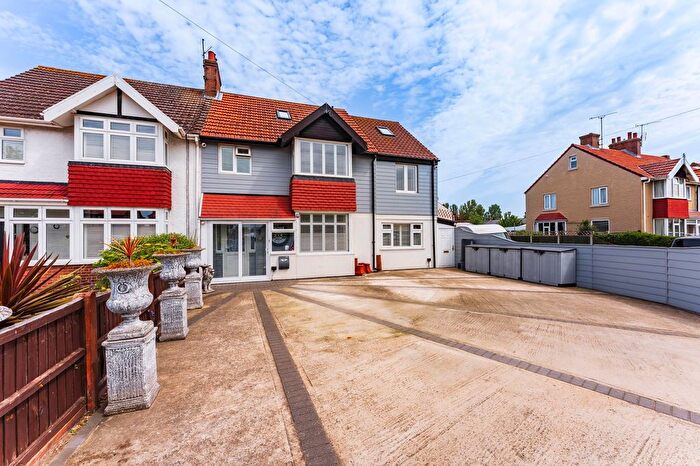 6 Bedroom Semi-Detached House For Sale In Beatty Road, Great Yarmouth, NR30