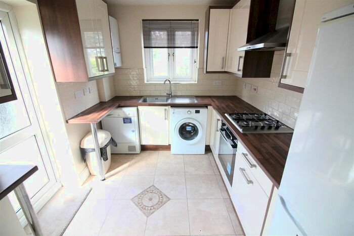 3 Bedroom Semi-Detached House To Rent In Balmoral Drive, Hayes, UB4