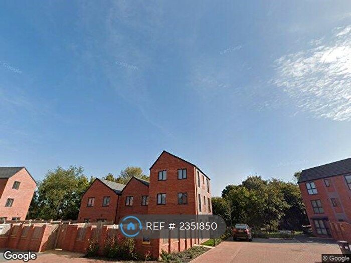 4 Bedroom Semi-Detached House To Rent In Eastwell Walk, Leicester, LE4