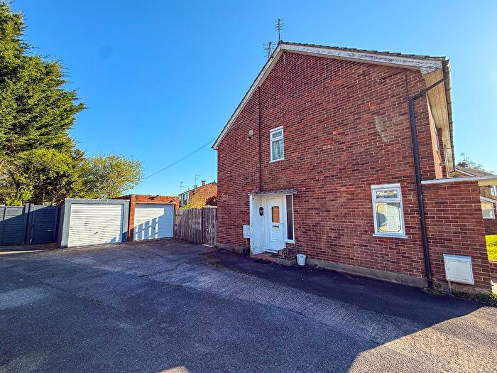 2 Bedroom Flat To Rent In George Street, Taunton, TA2